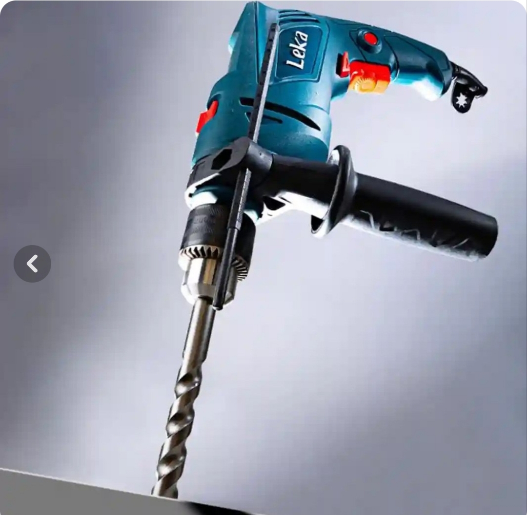 دریل چکشی لکا مدل DR13-07/1 ظرفیت ۷۱۰ وات با آچارخور